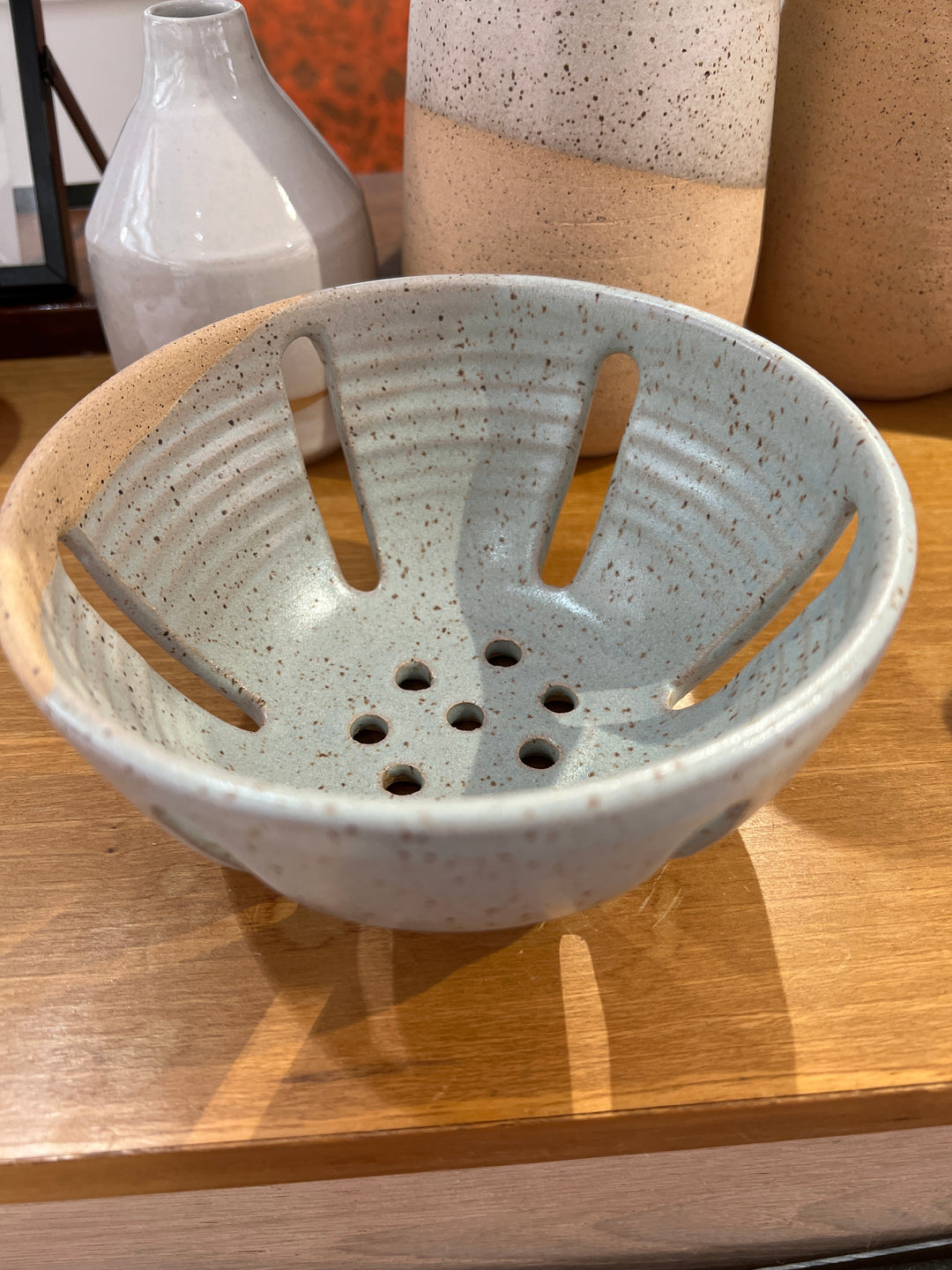 Berry Bowl- Speckled Mint