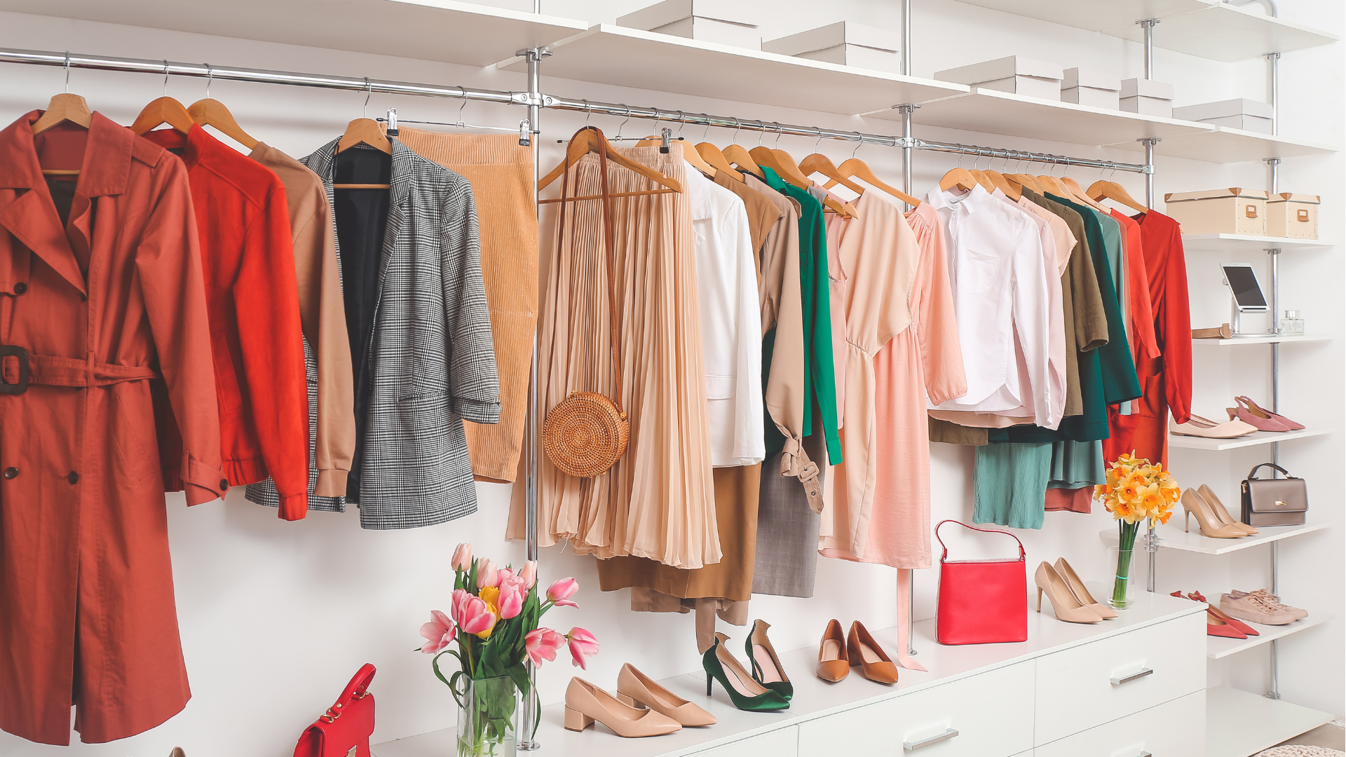 The Ultimate Guide to Styling Women's Apparel for Every Season