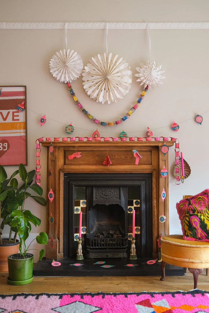 Garland-Baubles