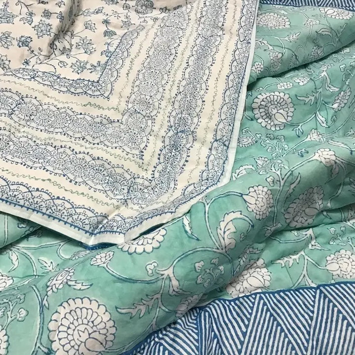 Bluette Trellis Quilt - Queen