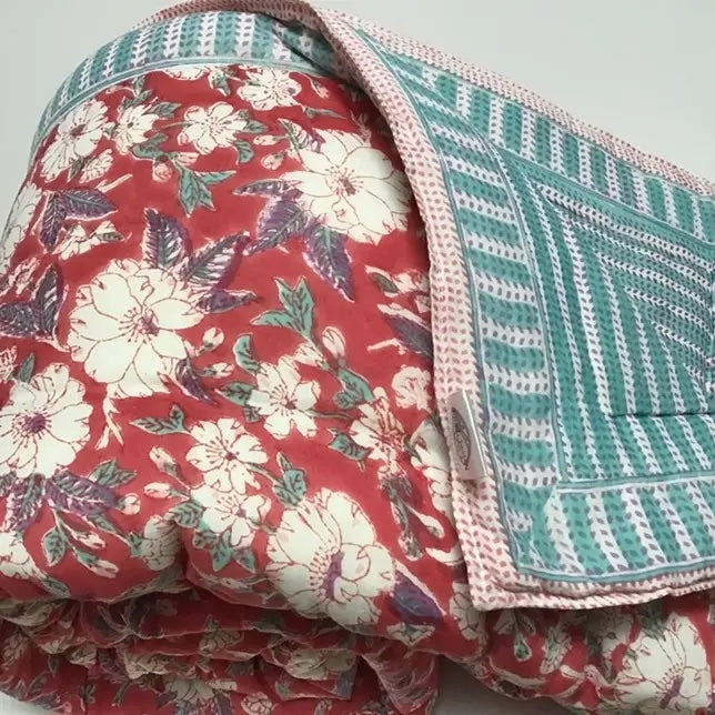 Camelia Red Quilt - Queen