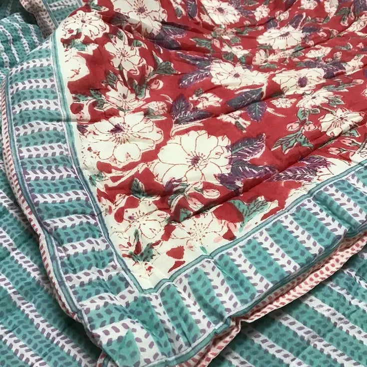 Camelia Red Quilt - Queen
