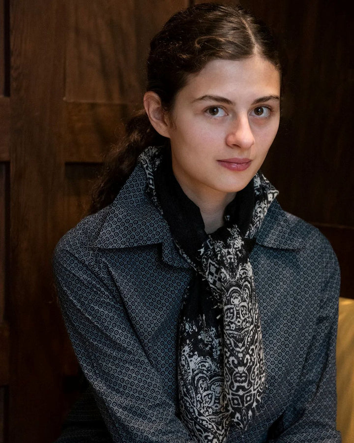 Cashmere Whisper Paisley Scarf - Black/Ivory