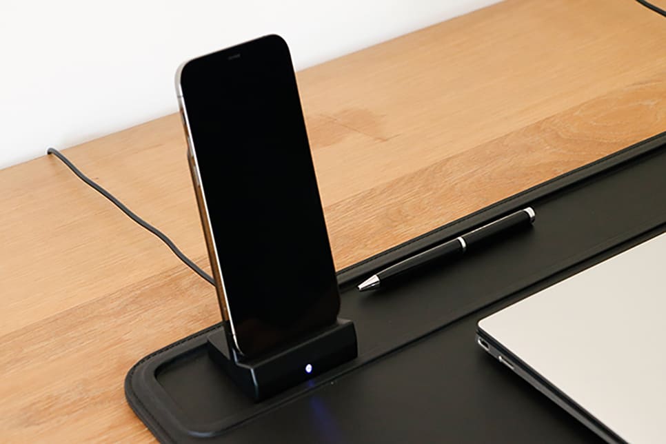 Garzini Phone Charger Stand