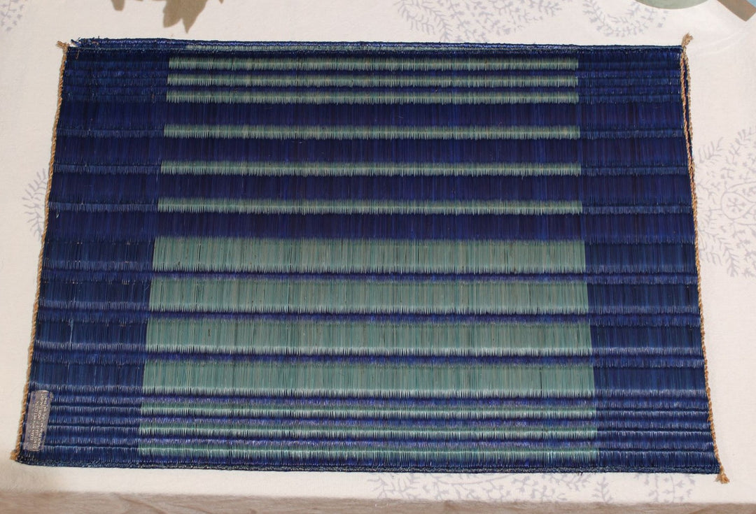 Papyrus Placemat- Indigo Garden